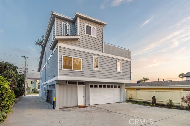 927 6th Street, Hermosa Beach CA: https://media.crmls.org/medias/75ac9461-8567-471e-b8c3-63c70af58b4d.jpg