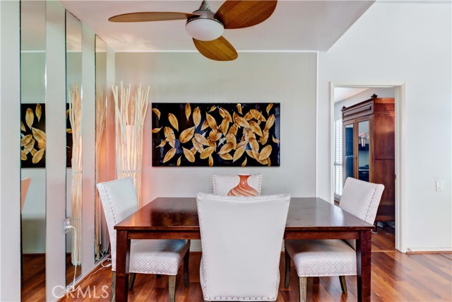 2049 Via Mariposa East, Laguna Woods CA: https://media.crmls.org/medias/75ad7744-dba6-4f37-94e6-832bfa4102b9.jpg