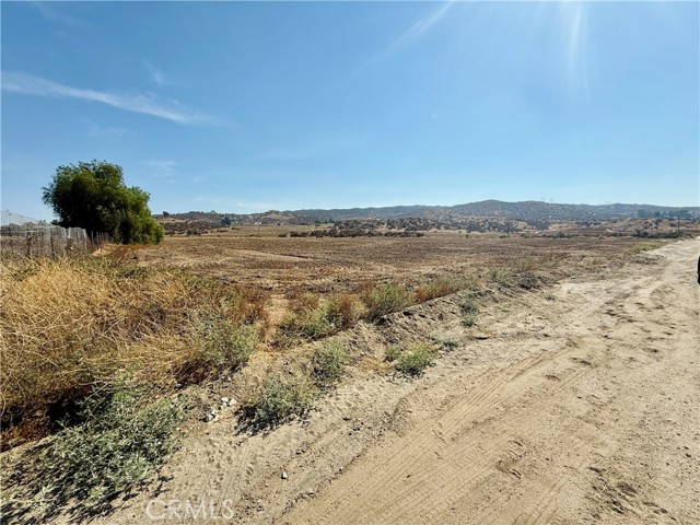 25 Juniper flats road, Nuevo CA: https://media.crmls.org/medias/75ad984e-fa48-4436-b946-0139da2b835f.jpg