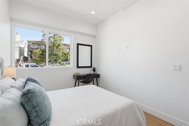 Detail Gallery Image 25 of 41 For 617 N Irena Ave a,  Redondo Beach,  CA 90277 - 4 Beds | 3/1 Baths