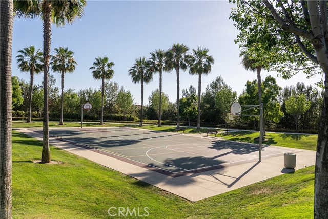 15 Clover, Lake Forest CA: https://media.crmls.org/medias/75ae57fe-94a8-4f02-8b54-25b58929c37d.jpg