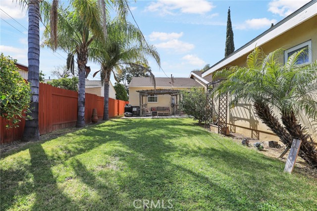 Detail Gallery Image 21 of 23 For 17561 Bullock St, Encino,  CA 91316 - 3 Beds | 2 Baths