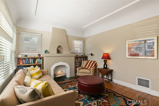 Detail Gallery Image 8 of 32 For 728 Belmont Ave, Long Beach,  CA 90804 - 2 Beds | 2 Baths