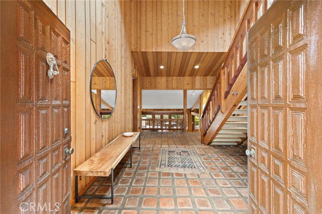 1304 Morningside Drive, Laguna Beach CA: https://media.crmls.org/medias/75afaf58-4958-4f7d-bbc9-bccd6bf78b57.jpg