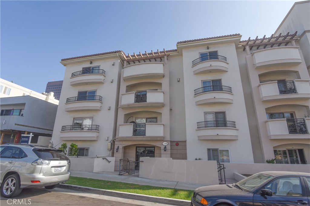 11848 Kiowa Avenue #106