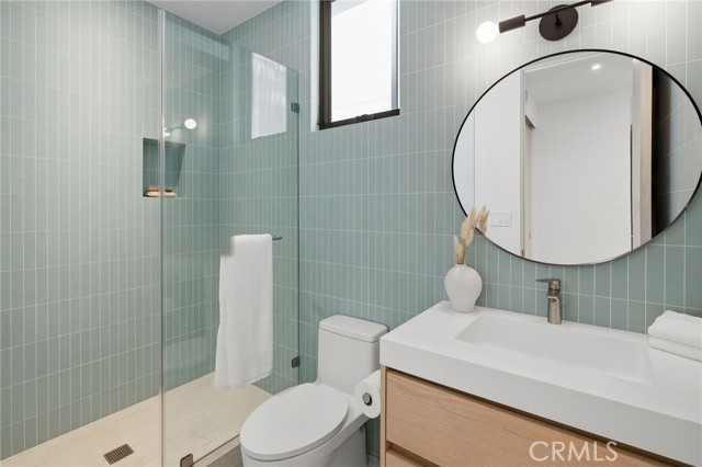 3rd bedroom bath