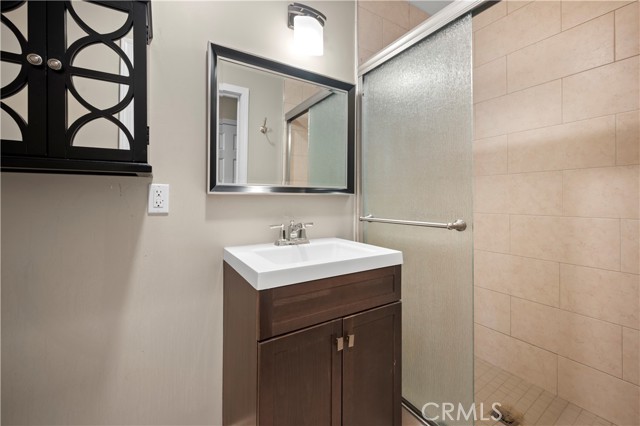 7736 Bellaire Avenue, North Hollywood CA: https://media.crmls.org/medias/75b08f4f-a5ec-4a17-9500-f0c8c9430ccd.jpg