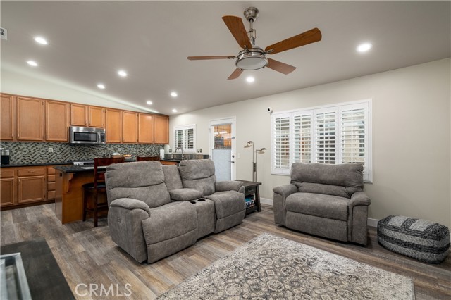 Detail Gallery Image 7 of 34 For 246 Berisso Ct, San Jacinto,  CA 92582 - 3 Beds | 2 Baths