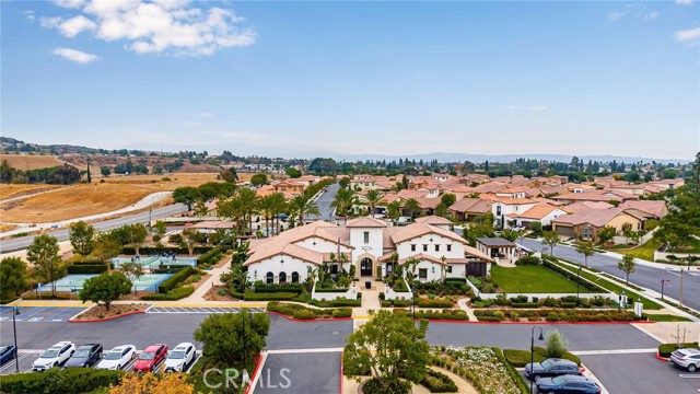 Detail Gallery Image 35 of 37 For 220 Buena Vida Dr #301,  Brea,  CA 92823 - 3 Beds | 2 Baths