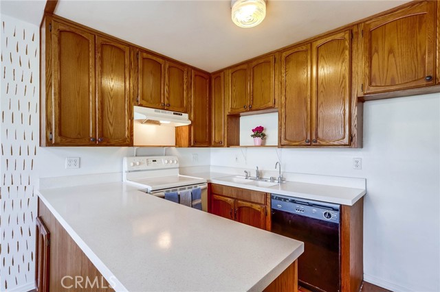 Detail Gallery Image 5 of 50 For 1845 Anaheim Ave 16c,  Costa Mesa,  CA 92627 - 3 Beds | 2 Baths