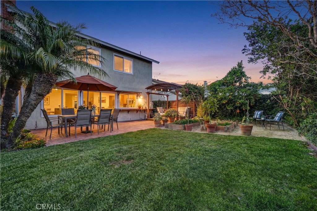 5552 Ridgebury Drive