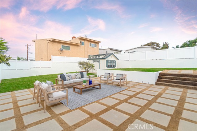 Detail Gallery Image 8 of 51 For 2305 Hill Ln, Redondo Beach,  CA 90278 - 4 Beds | 2/1 Baths