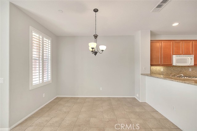 Detail Gallery Image 9 of 44 For 1080 Athens Way, Upland,  CA 91786 - 3 Beds | 2/1 Baths
