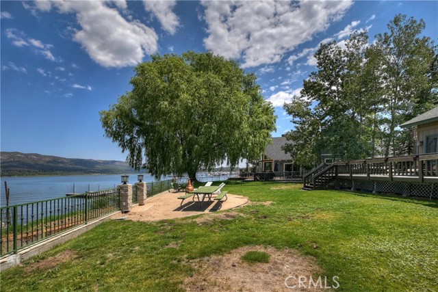 488 Lakeview Court, Big Bear Lake CA: https://media.crmls.org/medias/75b5039a-14e0-4d6a-921b-e8805f604479.jpg