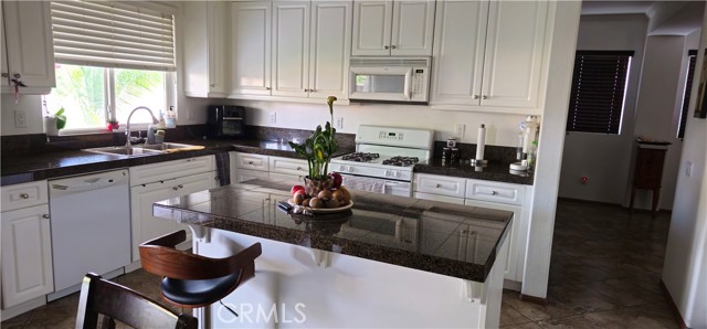 1940 CLEMENS Place, San Jacinto CA: https://media.crmls.org/medias/75b54b61-b908-4381-9420-0a45d432e0fc.jpg