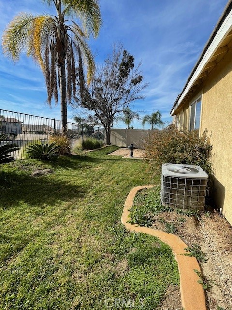 Detail Gallery Image 6 of 28 For 34593 Princeton Dr, Yucaipa,  CA 92399 - 3 Beds | 2 Baths