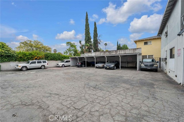 6862 Hazeltine Avenue, Van Nuys CA: https://media.crmls.org/medias/75b6c7be-b894-414f-9b07-28bfcd44eb94.jpg