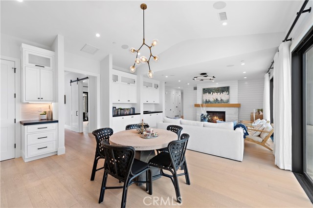 Detail Gallery Image 17 of 40 For 2507 Alta Vista Dr, Newport Beach,  CA 92660 - 5 Beds | 4/1 Baths