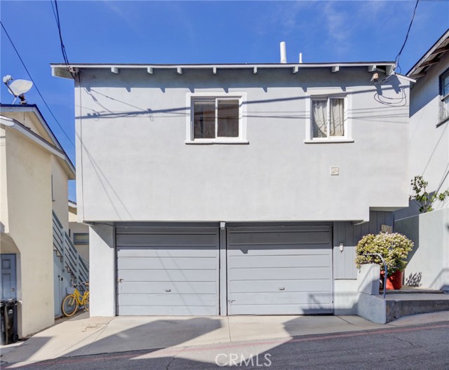 230 30th Street, Hermosa Beach, California 90254, 5 Bedrooms Bedrooms, ,3 BathroomsBathrooms,Residential,Sold,30th,SB22001152