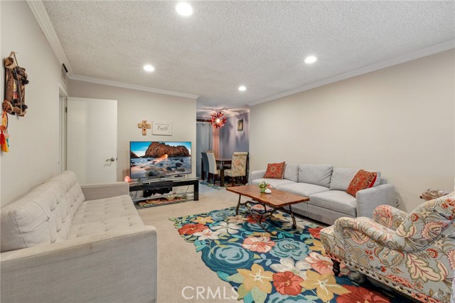 Detail Gallery Image 3 of 34 For 330 N Howard St #201,  Glendale,  CA 91206 - 2 Beds | 1 Baths