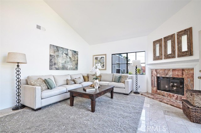 109 Guadalupe Avenue, Redondo Beach, California 90277, 4 Bedrooms Bedrooms, ,2 BathroomsBathrooms,Residential,Sold,Guadalupe,PV17120512