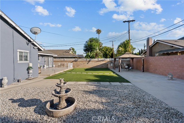 10625 Valjean Avenue, Granada Hills CA: https://media.crmls.org/medias/75baf14e-b565-4d83-9fd4-09f0bb3e9d9a.jpg