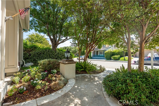 Detail Gallery Image 14 of 75 For 26858 Pine Hollow Ct, Valencia,  CA 91381 - 5 Beds | 4/1 Baths