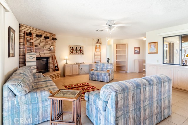 Detail Gallery Image 9 of 75 For 6425 Indian Cove Rd, Twentynine Palms,  CA 92277 - 4 Beds | 3 Baths