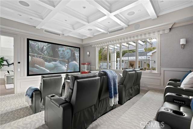 Detail Gallery Image 30 of 56 For 4509 Noeline Ave, Encino,  CA 91436 - 6 Beds | 6/1 Baths