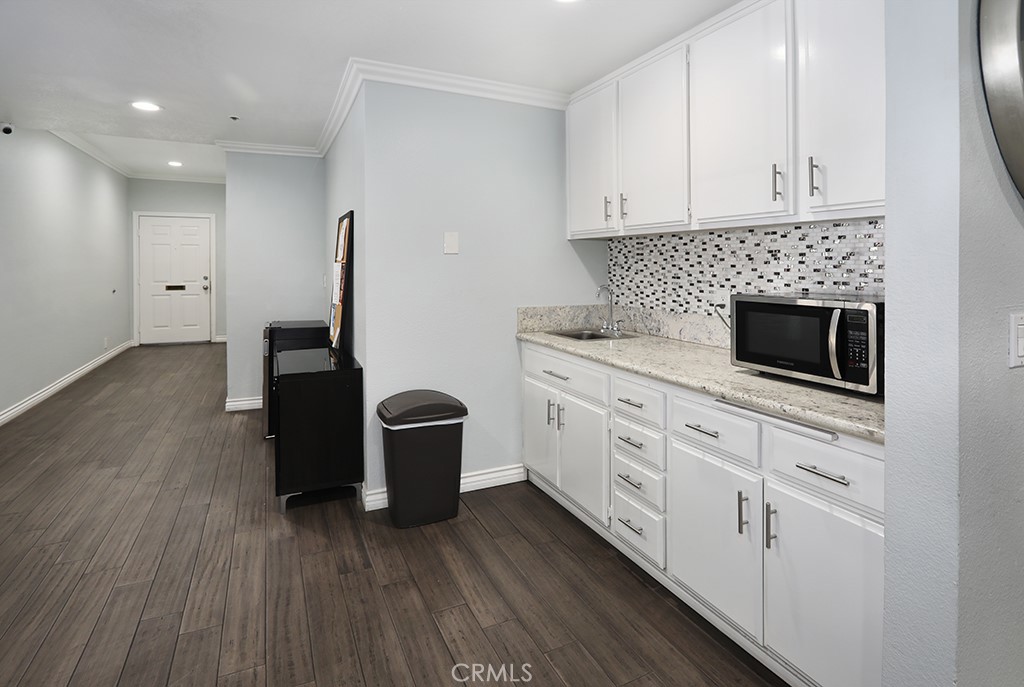 720 W 4th Street 118