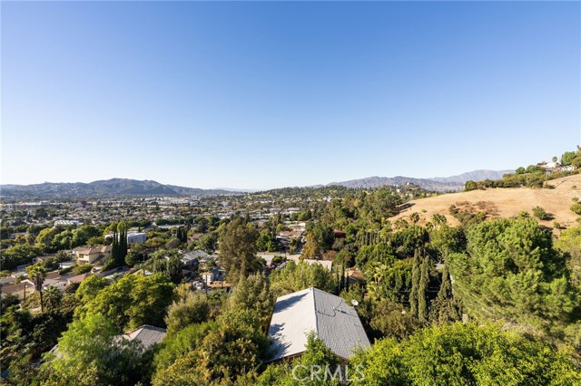 Detail Gallery Image 24 of 25 For 2401 Yorkshire Dr, Los Angeles,  CA 90065 - 3 Beds | 2/1 Baths