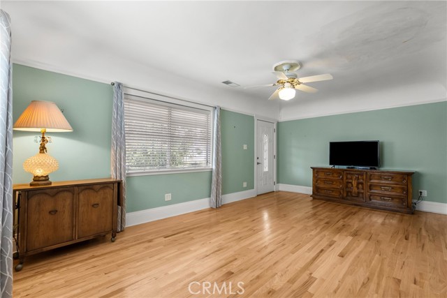 Detail Gallery Image 4 of 36 For 6190 Mesa, Los Angeles,  CA 90042 - 3 Beds | 2 Baths