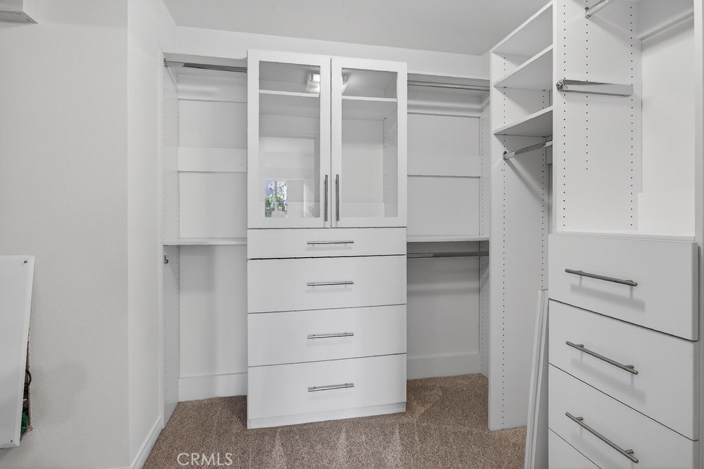 https://media.crmls.org/medias/75be5612-b0dc-41bd-9657-b9756b4c3516.jpg?preset=X-Large