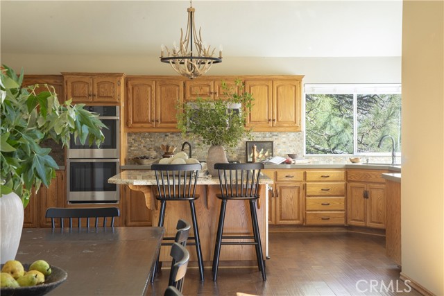 Detail Gallery Image 5 of 32 For 183 Chipmunk, Lake Arrowhead,  CA 92352 - 6 Beds | 5/1 Baths