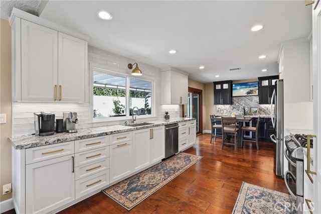 11571 Harrisburg, Rossmoor CA: https://media.crmls.org/medias/75c0d354-1492-46d4-a742-612a0f352db0.jpg