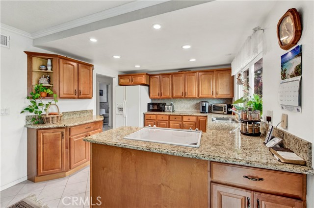 Detail Gallery Image 18 of 63 For 18281 Colville St, Fountain Valley,  CA 92708 - 4 Beds | 2/1 Baths