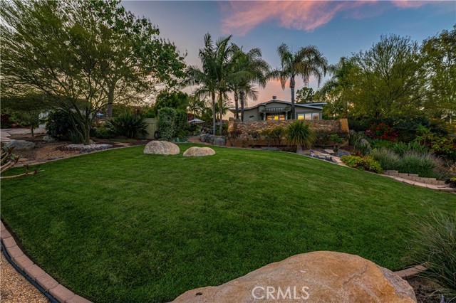 40468 Rock Mountain Drive, Fallbrook CA: https://media.crmls.org/medias/75c13409-b712-4f2b-bd7f-a55ce8834c76.jpg