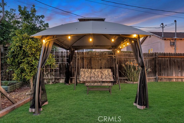 6507 Gentry Avenue, North Hollywood CA: https://media.crmls.org/medias/75c1e72f-8f59-4eb2-b326-b119b2471646.jpg