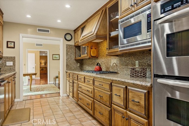 Detail Gallery Image 23 of 69 For 37435 Valgio Dr, Calimesa,  CA 92320 - 4 Beds | 3 Baths