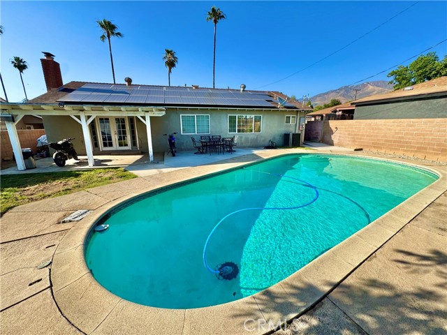 3425 Clifton Avenue, Highland CA: https://media.crmls.org/medias/75c260fc-a20d-4a49-8c8d-b2699827e3e2.jpg