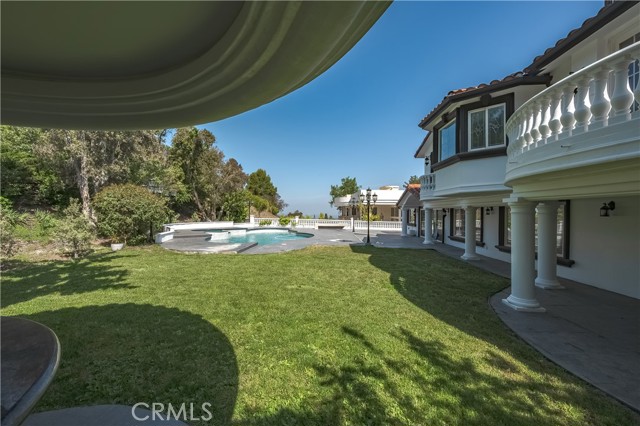 3856 Vista Linda Drive, Encino CA: https://media.crmls.org/medias/75c43298-f857-48e7-916e-088706ef62d1.jpg