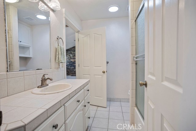 Detail Gallery Image 19 of 57 For 401 S Johnson Rd, Turlock,  CA 95380 - 3 Beds | 2/1 Baths