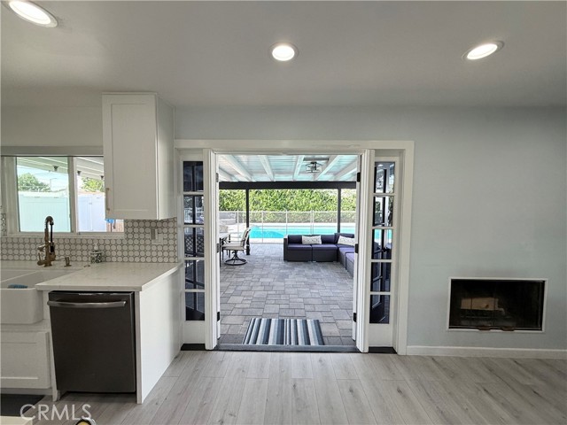 Detail Gallery Image 12 of 24 For 11243 Mclennan, Granada Hills,  CA 91344 - 3 Beds | 3 Baths