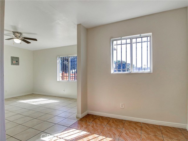 Detail Gallery Image 32 of 34 For 1667 E 111th, Los Angeles,  CA 90059 - 2 Beds | 2 Baths