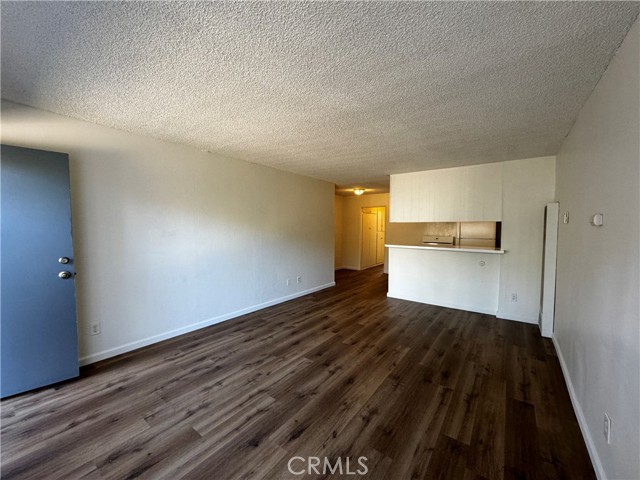 Detail Gallery Image 3 of 14 For 3920 Marathon St #4,  Los Angeles,  CA 90029 - 1 Beds | 1 Baths