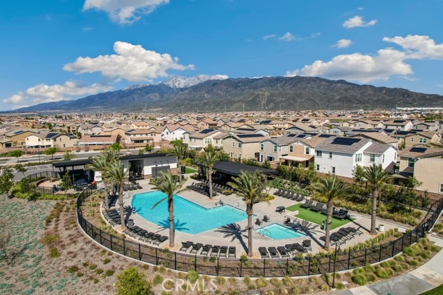 16540 Wyndham Lane, Fontana CA: https://media.crmls.org/medias/75c75df9-77e4-45a0-a4b3-38697f5c2ff9.jpg