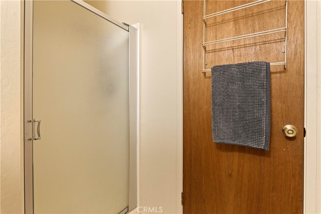 https://media.crmls.org/medias/75c806f6-7613-484e-8ea5-f277b4b963ff.jpg?preset=X-Large