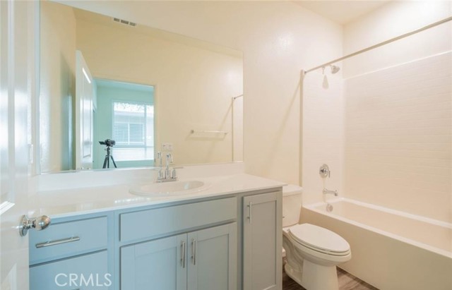 Detail Gallery Image 22 of 29 For 20625 Desert Ash, Winnetka,  CA 91306 - 4 Beds | 4 Baths