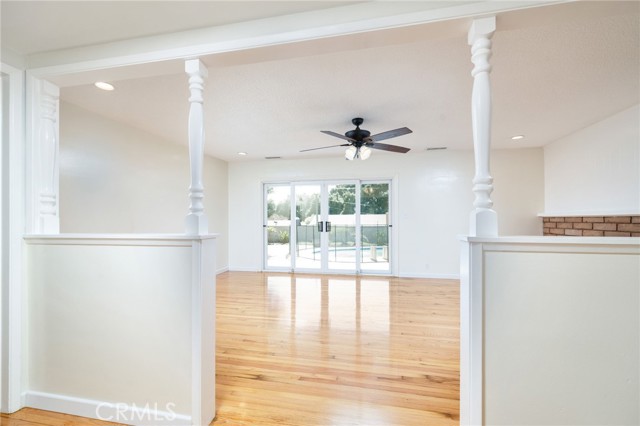 205 Hacienda N Avenue, Glendora CA: https://media.crmls.org/medias/75c92f27-61c5-40a6-8650-7f87ad64b868.jpg