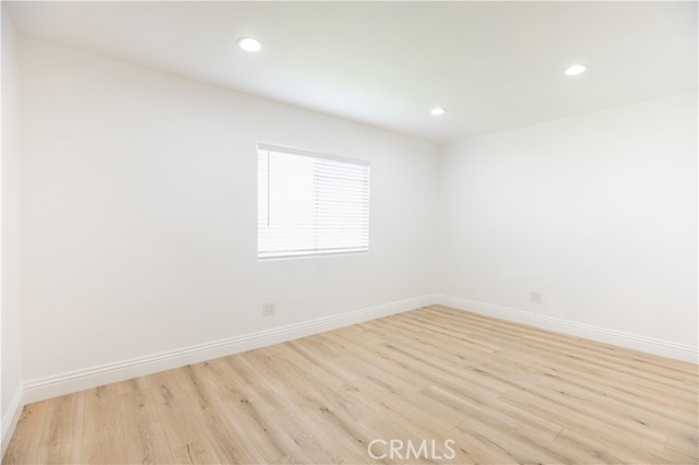 1016 N Wanda Drive, Anaheim CA: https://media.crmls.org/medias/75c97460-b7fd-4e3f-9200-ce58936b1a0c.jpg
